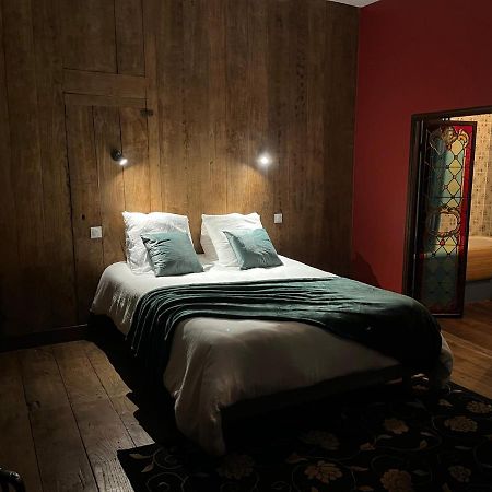 Fougères Mercier De Montigny - Les Chambres Du Beffroi - Spa Et Massage מראה חיצוני תמונה
