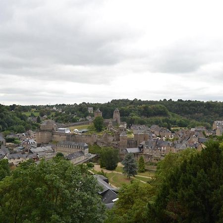 Fougères Mercier De Montigny - Les Chambres Du Beffroi - Spa Et Massage מראה חיצוני תמונה