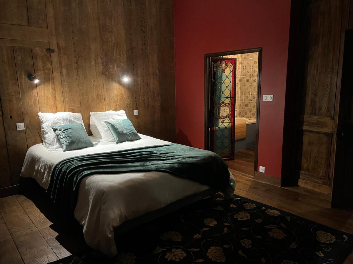 Fougères Mercier De Montigny - Les Chambres Du Beffroi - Spa Et Massage מראה חיצוני תמונה