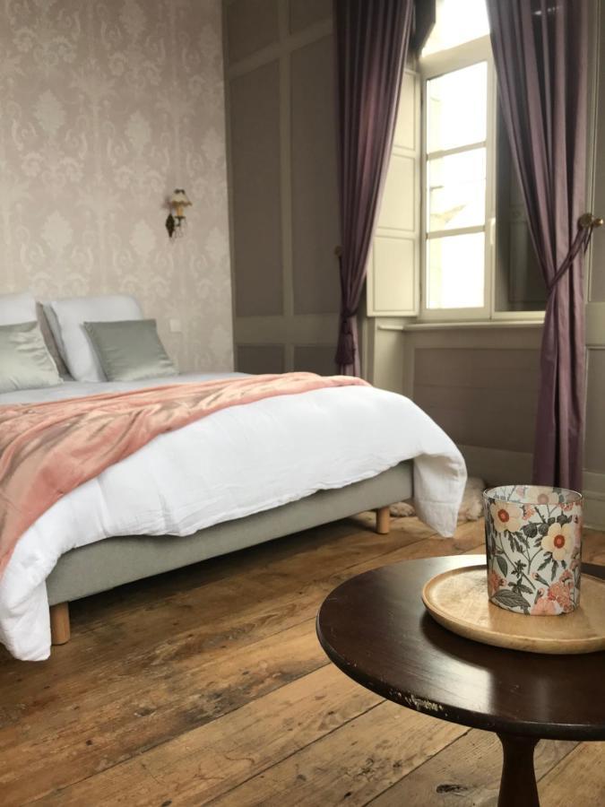 Fougères Mercier De Montigny - Les Chambres Du Beffroi - Spa Et Massage מראה חיצוני תמונה