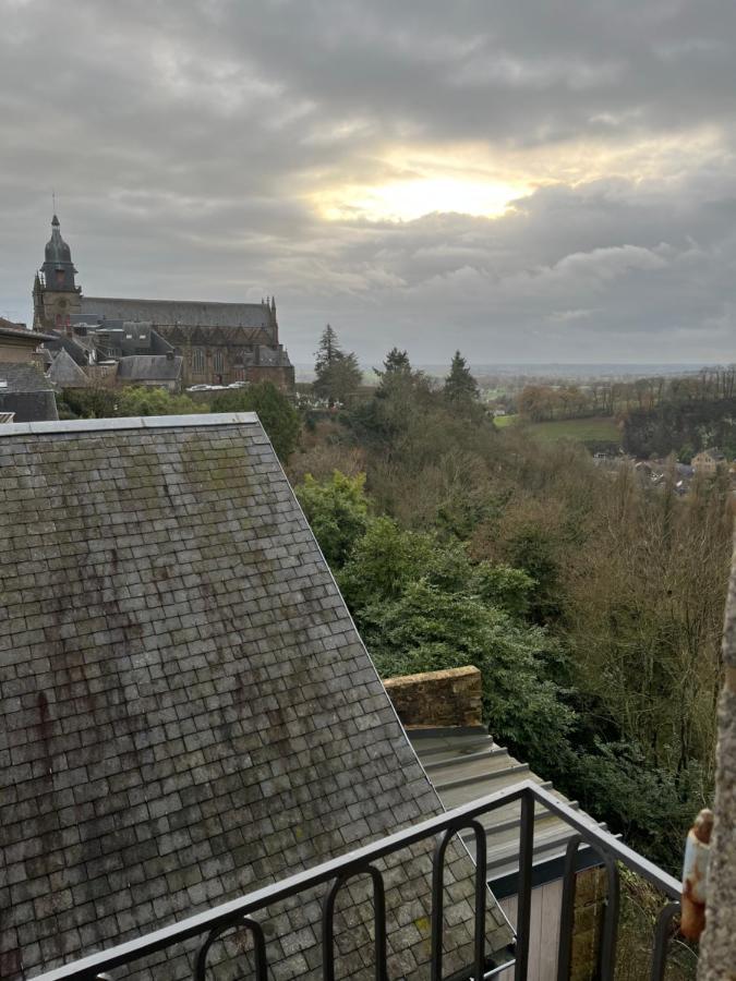 Fougères Mercier De Montigny - Les Chambres Du Beffroi - Spa Et Massage מראה חיצוני תמונה