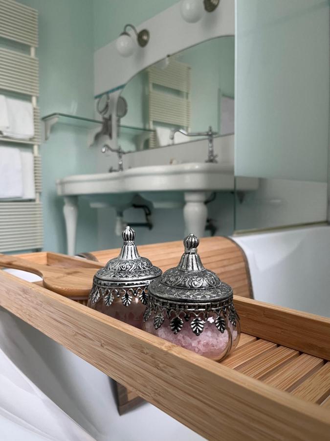 Fougères Mercier De Montigny - Les Chambres Du Beffroi - Spa Et Massage מראה חיצוני תמונה