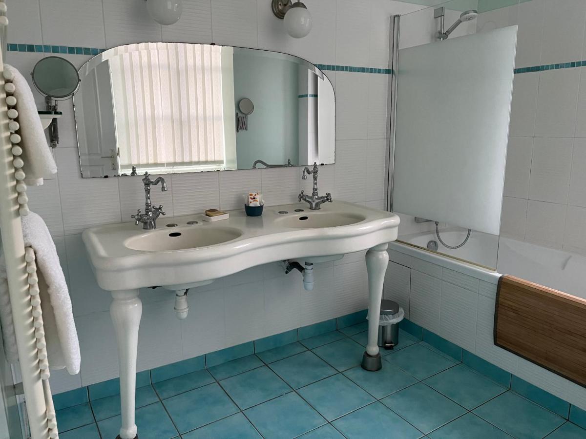 Fougères Mercier De Montigny - Les Chambres Du Beffroi - Spa Et Massage מראה חיצוני תמונה