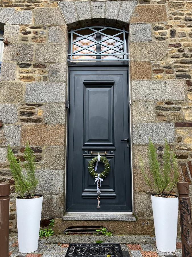 Fougères Mercier De Montigny - Les Chambres Du Beffroi - Spa Et Massage מראה חיצוני תמונה