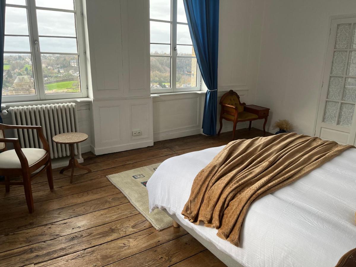 Fougères Mercier De Montigny - Les Chambres Du Beffroi - Spa Et Massage מראה חיצוני תמונה