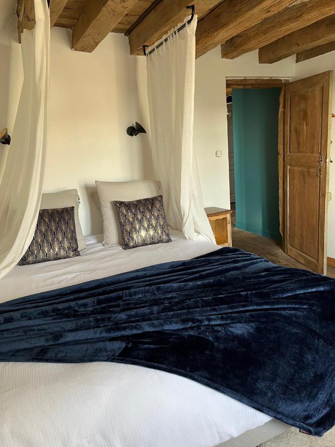 Fougères Mercier De Montigny - Les Chambres Du Beffroi - Spa Et Massage מראה חיצוני תמונה