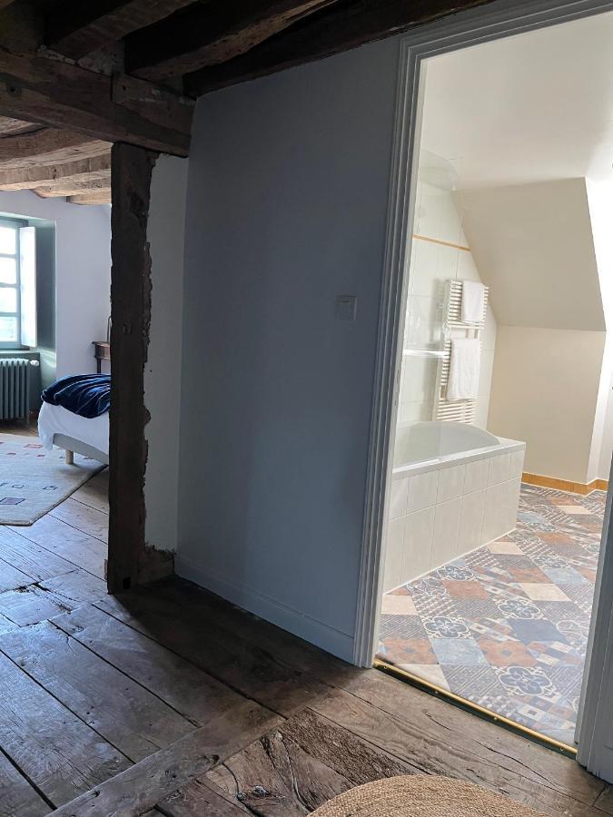 Fougères Mercier De Montigny - Les Chambres Du Beffroi - Spa Et Massage מראה חיצוני תמונה